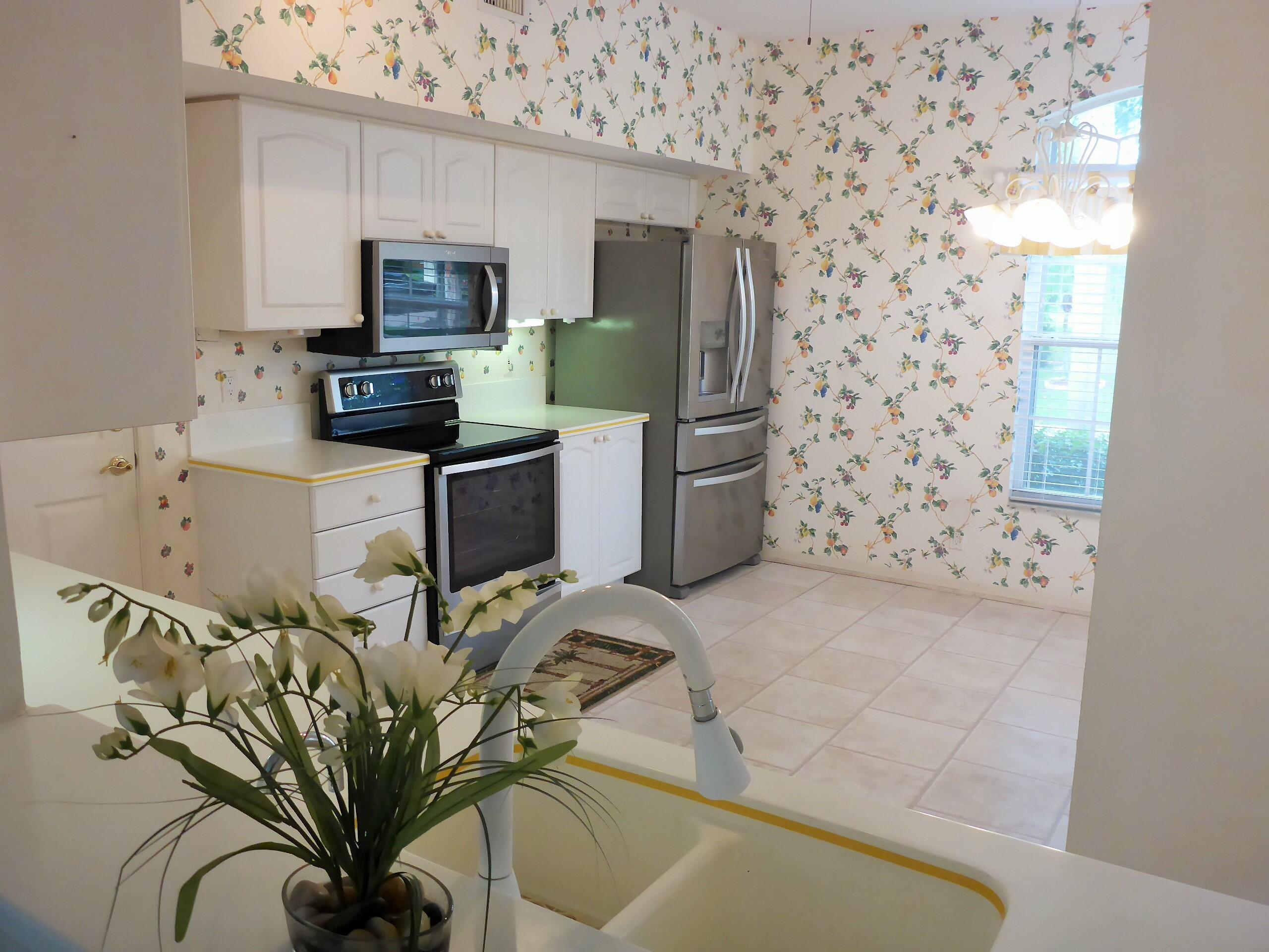 5119 Elpine Way Riviera Beach, FL 33418 - Photo 13 of 61 P1040309