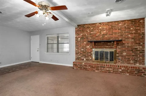 $289,999 | 405 Harriett Street, Arlington, TX 76010