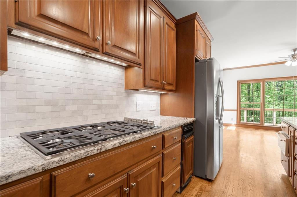 9335 Huntcliff Trace Atlanta, GA 30350 - Photo 27 of 113