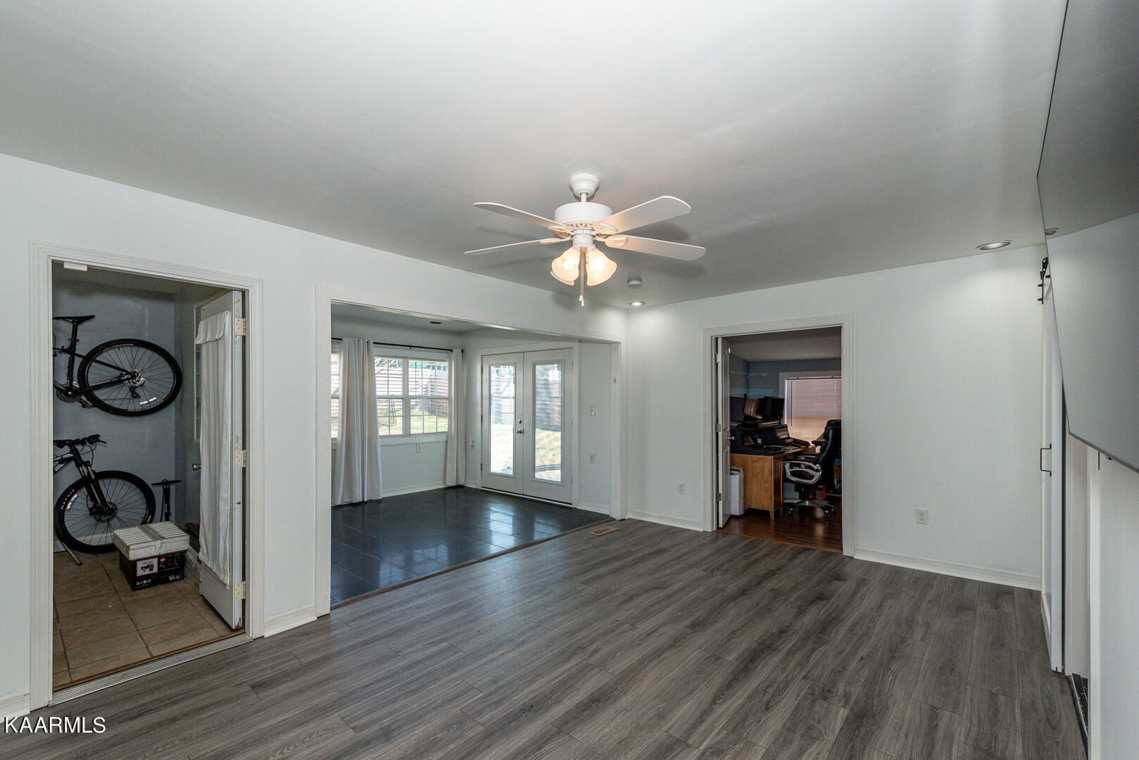 909 Burroughs Road Alcoa, TN 37701 - Photo 29 of 43 Gallery Image 29