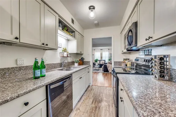 $2,250 | 13618 Brookgreen Drive, Dallas, TX 75240
