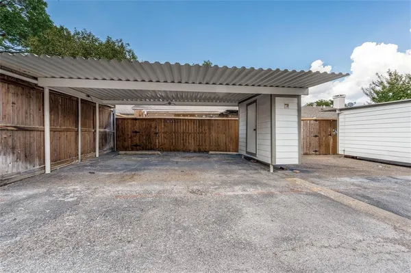$2,250 | 13618 Brookgreen Drive, Dallas, TX 75240