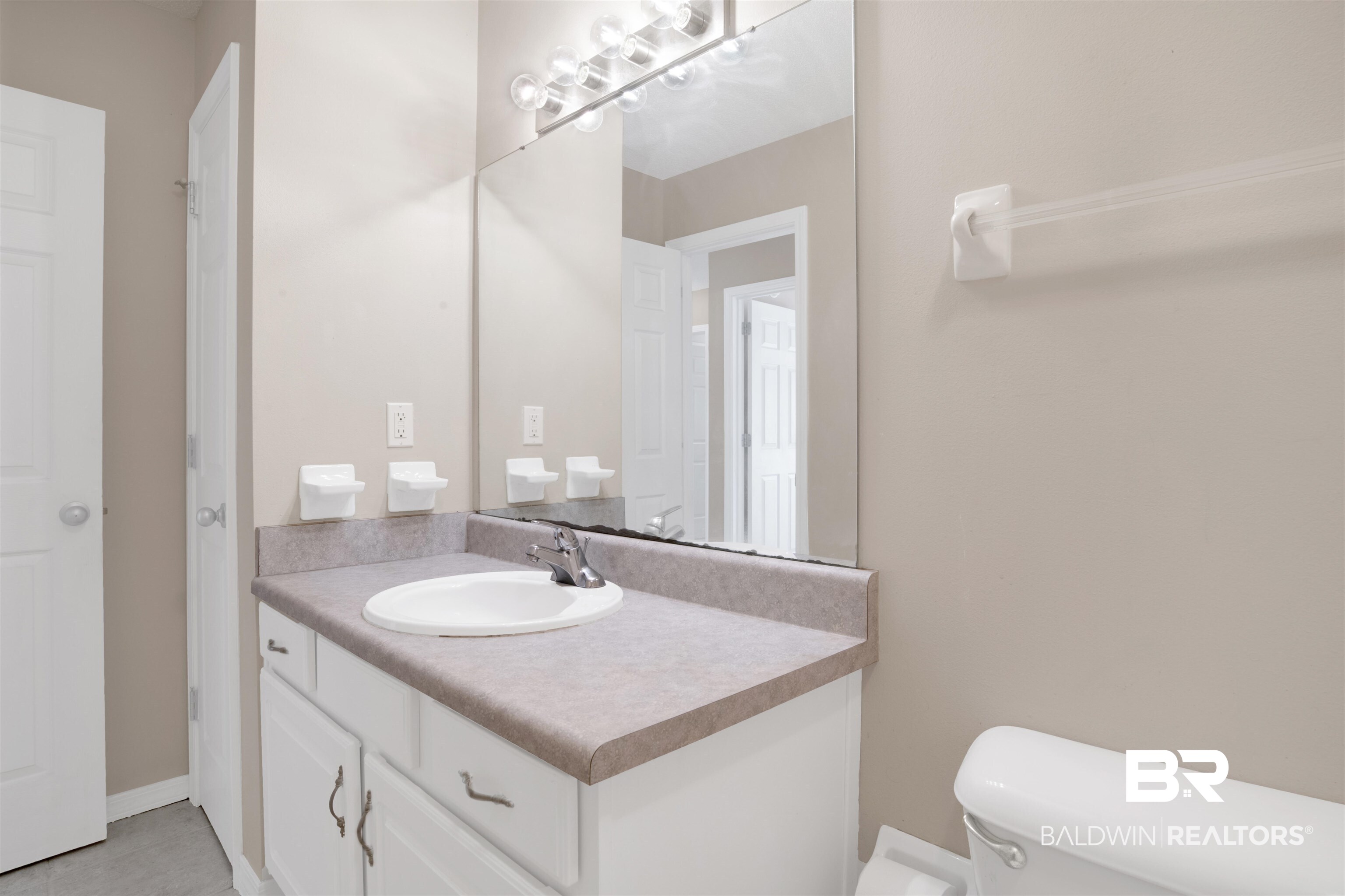 7665 Avery Lane Daphne, AL 36526 - Photo 11 of 45