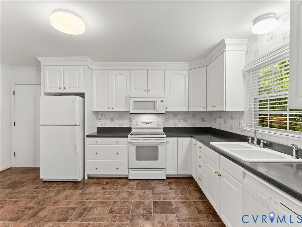 5904 Bent Creek Road Midlothian, VA 23112 - Photo 13 of 52 Gallery Image 13