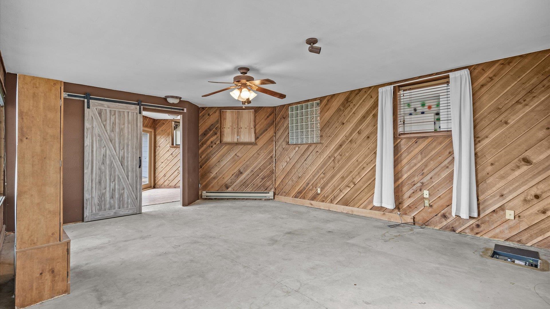 8460 Bobs Road Austin, CO 81410 - Photo 14 of 32 an empty room with windows