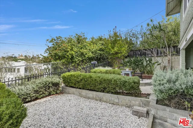 $1,450,000 | 1462 Sunset Boulevard, Los Angeles, CA 90026