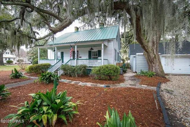 $710,000 | 1003 London Avenue, Port Royal, SC 29935