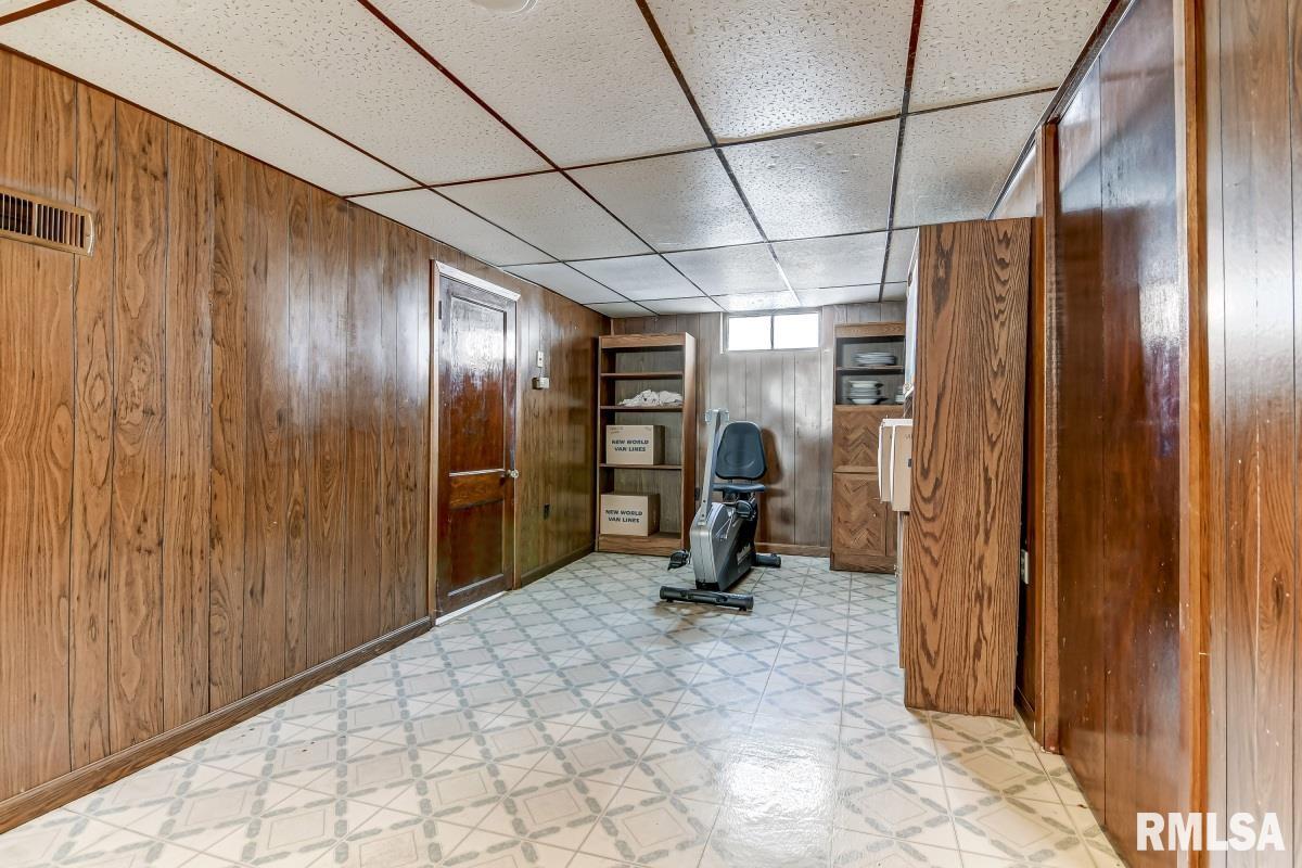 3207 Sherman Street Springfield, IL 62703 - Photo 15 of 26