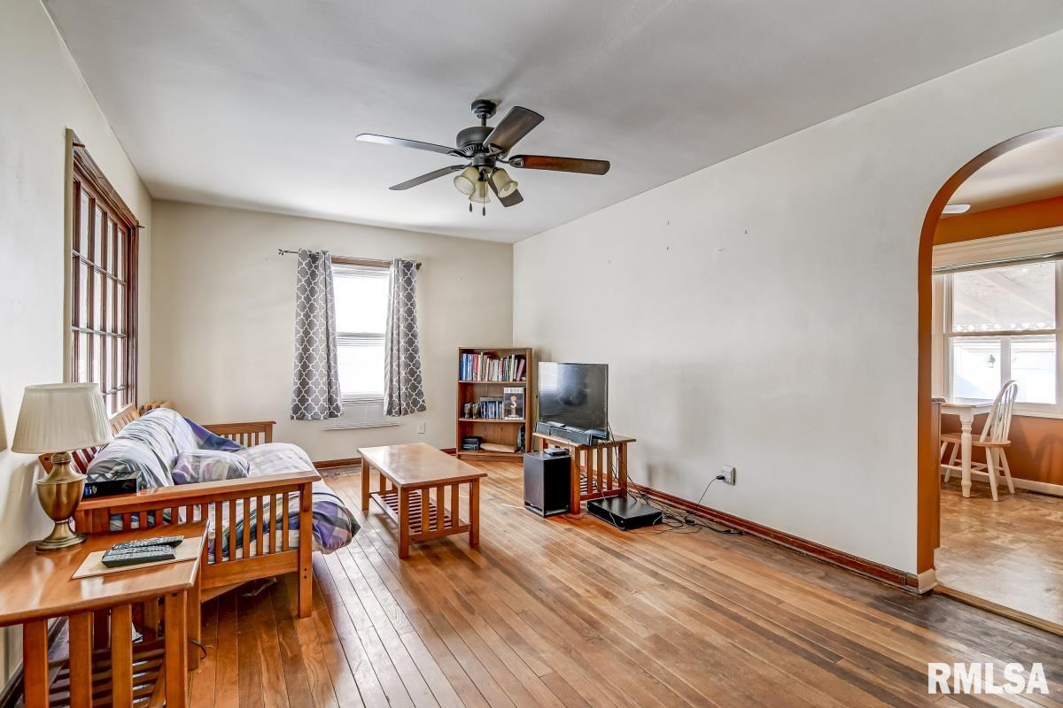 3207 Sherman Street Springfield, IL 62703 - Photo 4 of 26