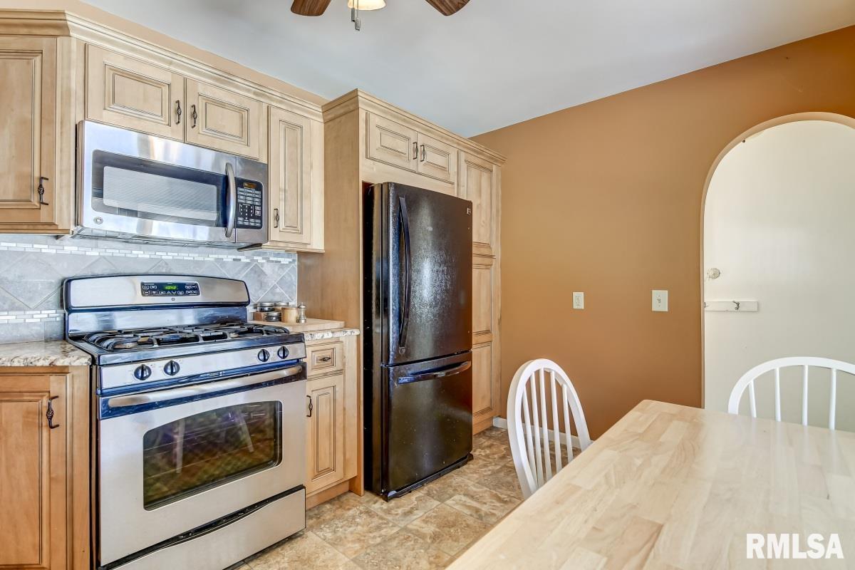 3207 Sherman Street Springfield, IL 62703 - Photo 9 of 26