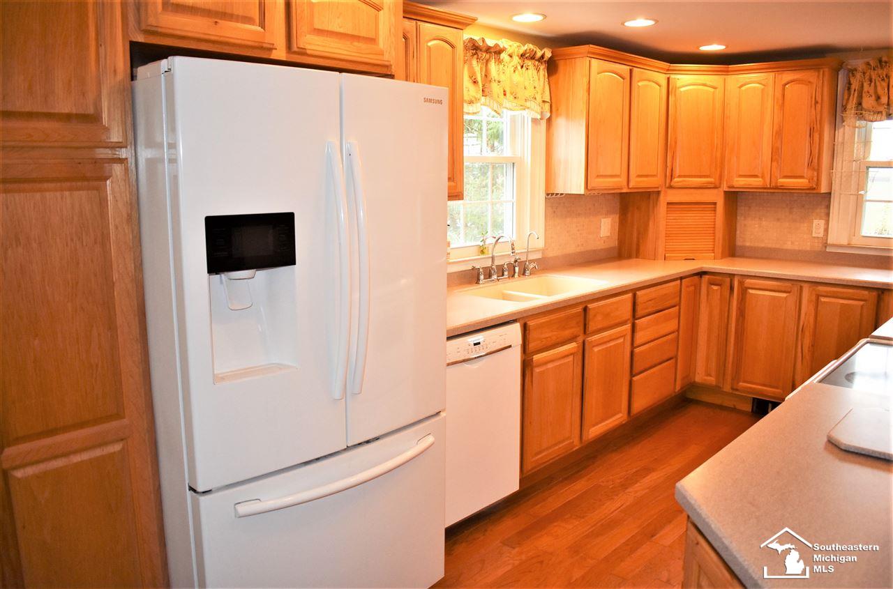 12009 Maple Road Milan, MI 48160 - Photo 7 of 46