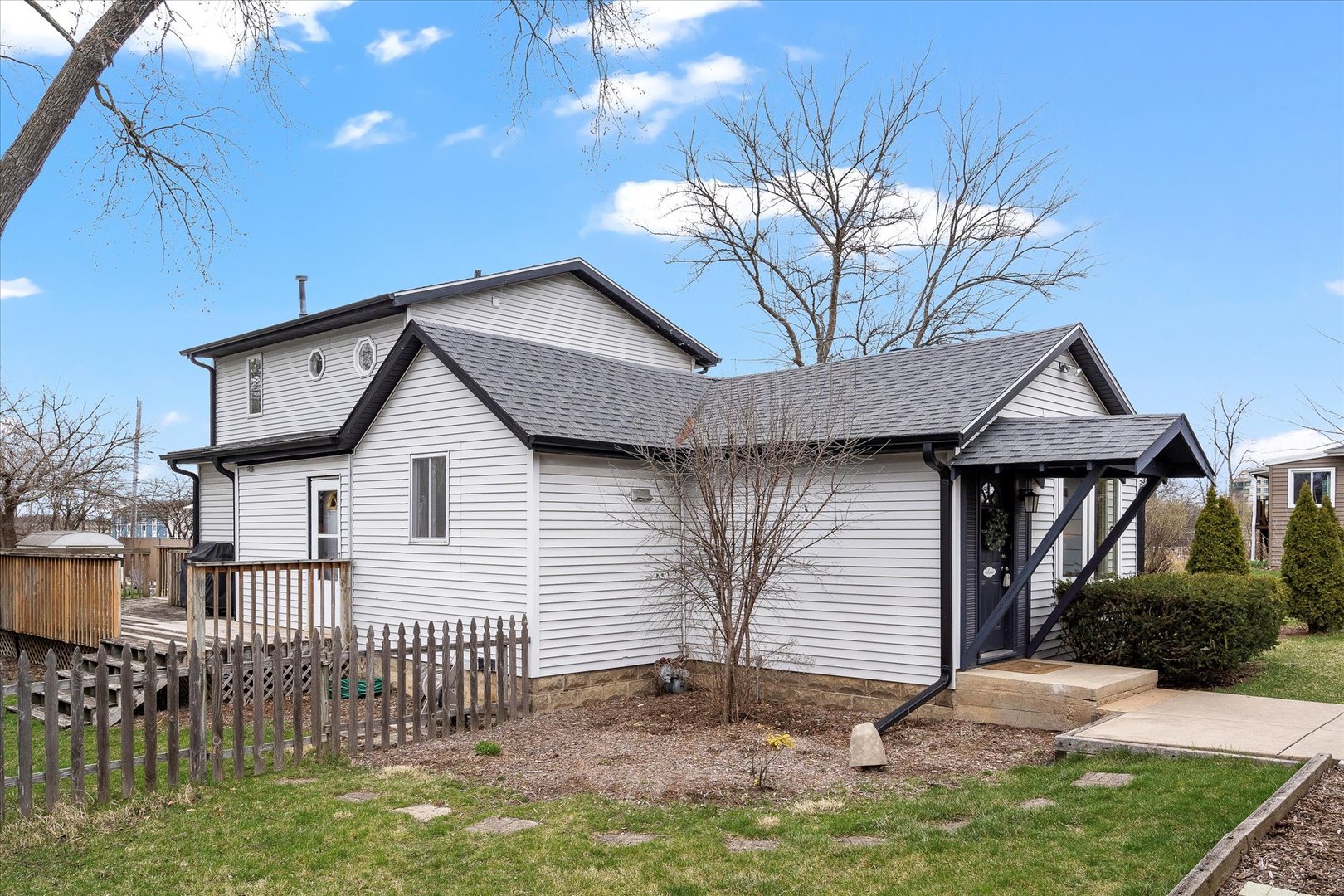 4516 Drendel Road Downers Grove, IL 60515 - Photo 23 of 29 a front view of a house with a yard
