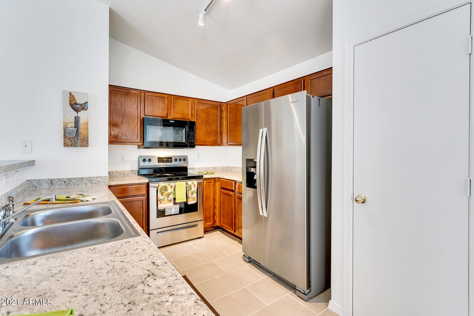 23749 West Pecan Road Buckeye, AZ 85326 - Photo 8 of 37 Kitchen