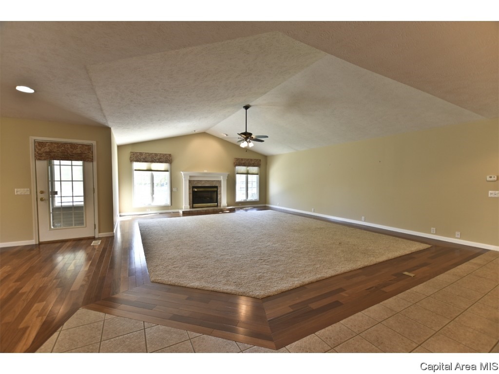2516 Chicory Drive Springfield, IL 62711 - Photo 5 of 36 Gallery Image 5