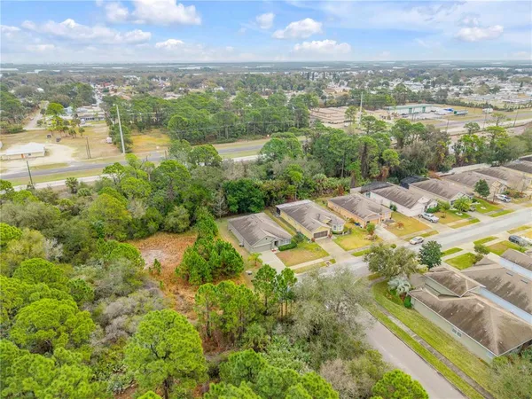 $355,000 | 353 Admiralty Court, Edgewater, FL 32141