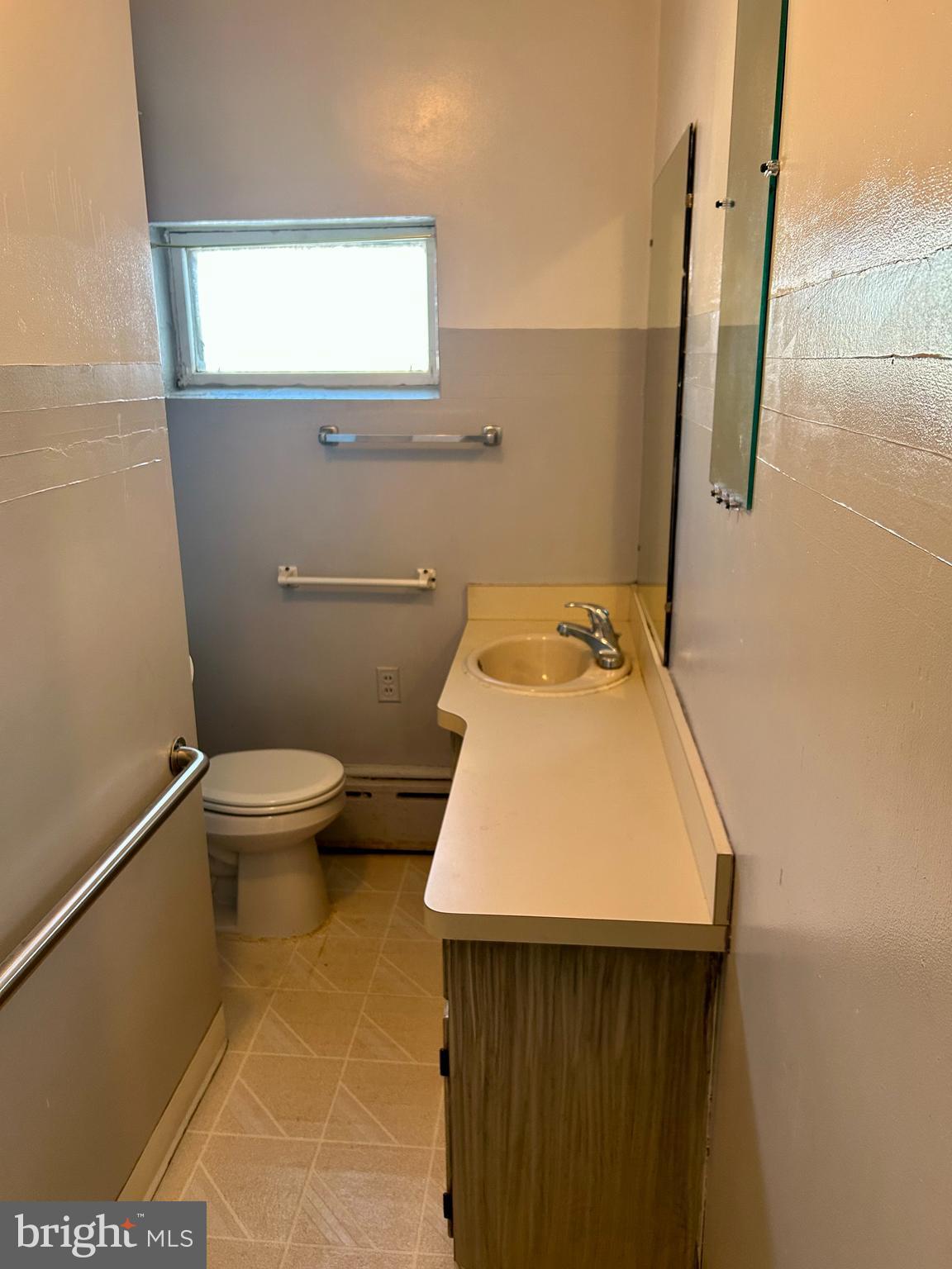 3418 Limestone Road, Unit B Cochranville, PA 19330 - Photo 10 of 20 1st Floor Full Bathroom
