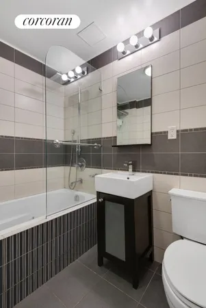 $4,700 | 143 West 30th Street, Unit 10A | Chelsea