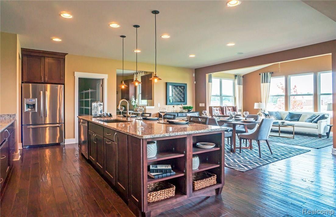 137 Crestview Drive Rochester, MI 48306 - Photo 9 of 16 Parkside - MI - Maple Valley - Interior (17).jpg