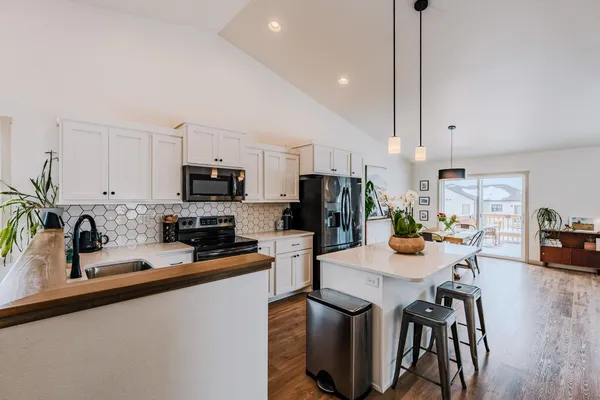 $415,000 | 5230 10th Street West, West Fargo, ND 58078