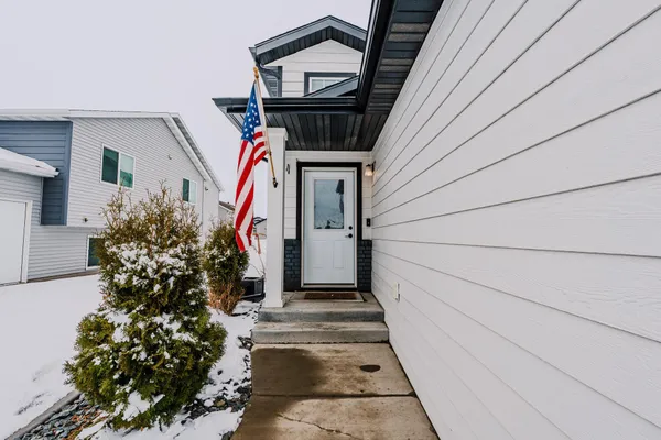 $415,000 | 5230 10th Street West, West Fargo, ND 58078