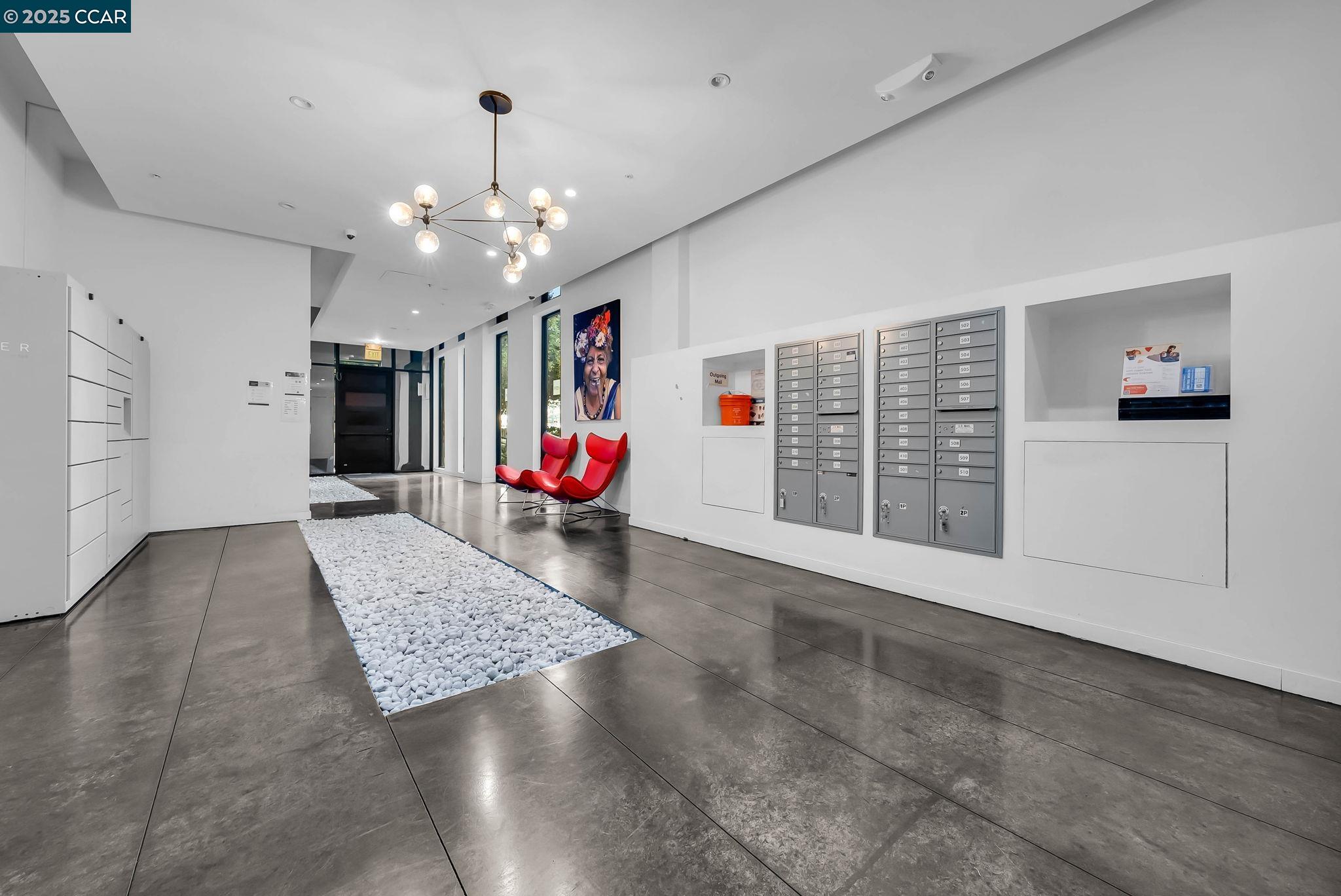 1515 15th Street, Unit 501 San Francisco, CA 94103 - Photo 6 of 46 en view interior of the house and natural light