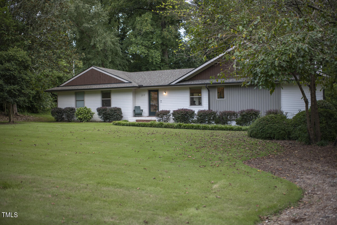 217 Lord Berkley Road Raleigh, NC 27610 - Photo 4 of 68 217_reduced_22
