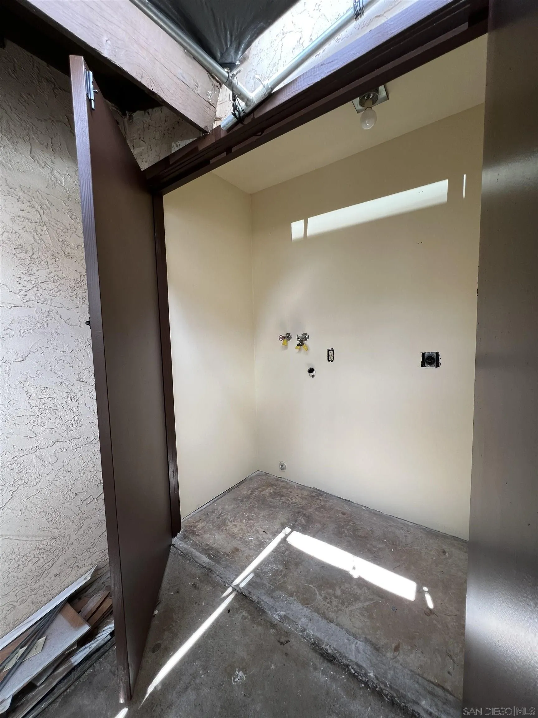 444 Bluffview Road Spring Valley, CA 91977 - Photo 28 of 34 a view of utility room