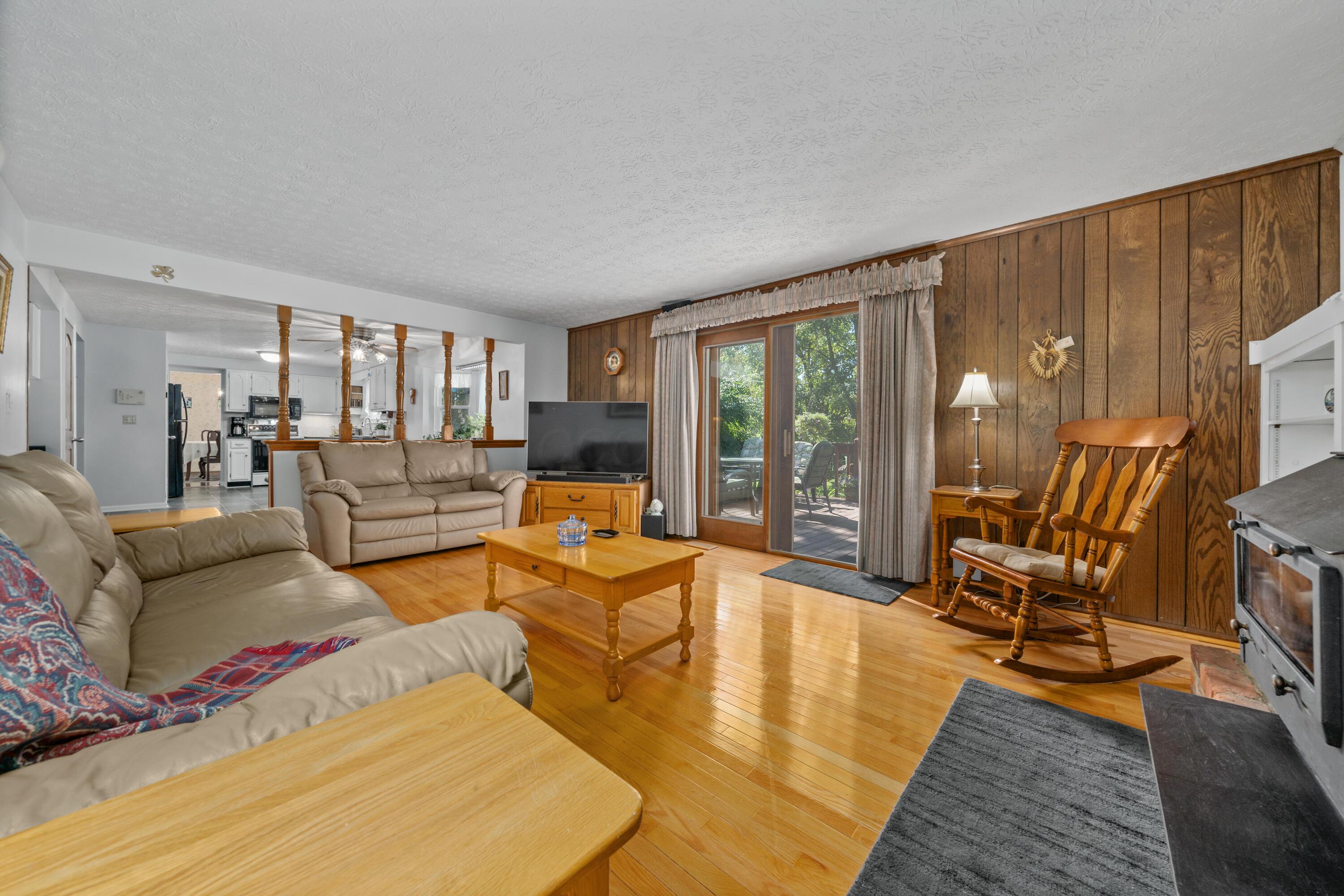 639 Link Road Whitehall, OH 43213 - Photo 28 of 73 28-print-DSC04397