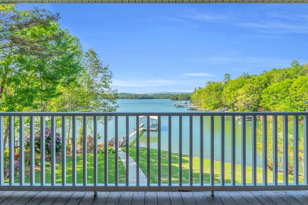 703 Cherokee Hill Road Hiawassee, GA 30546 - Photo 19 of 23 a balcony with outdoor space