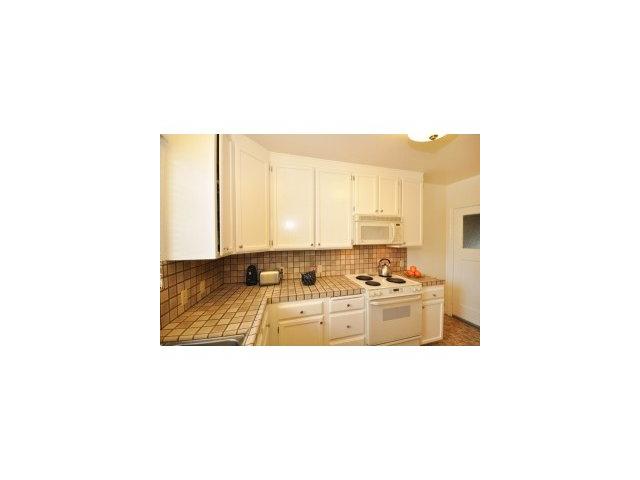 521 Avila Road San Mateo, CA 94402 - Photo 5 of 9 Gallery Image 5