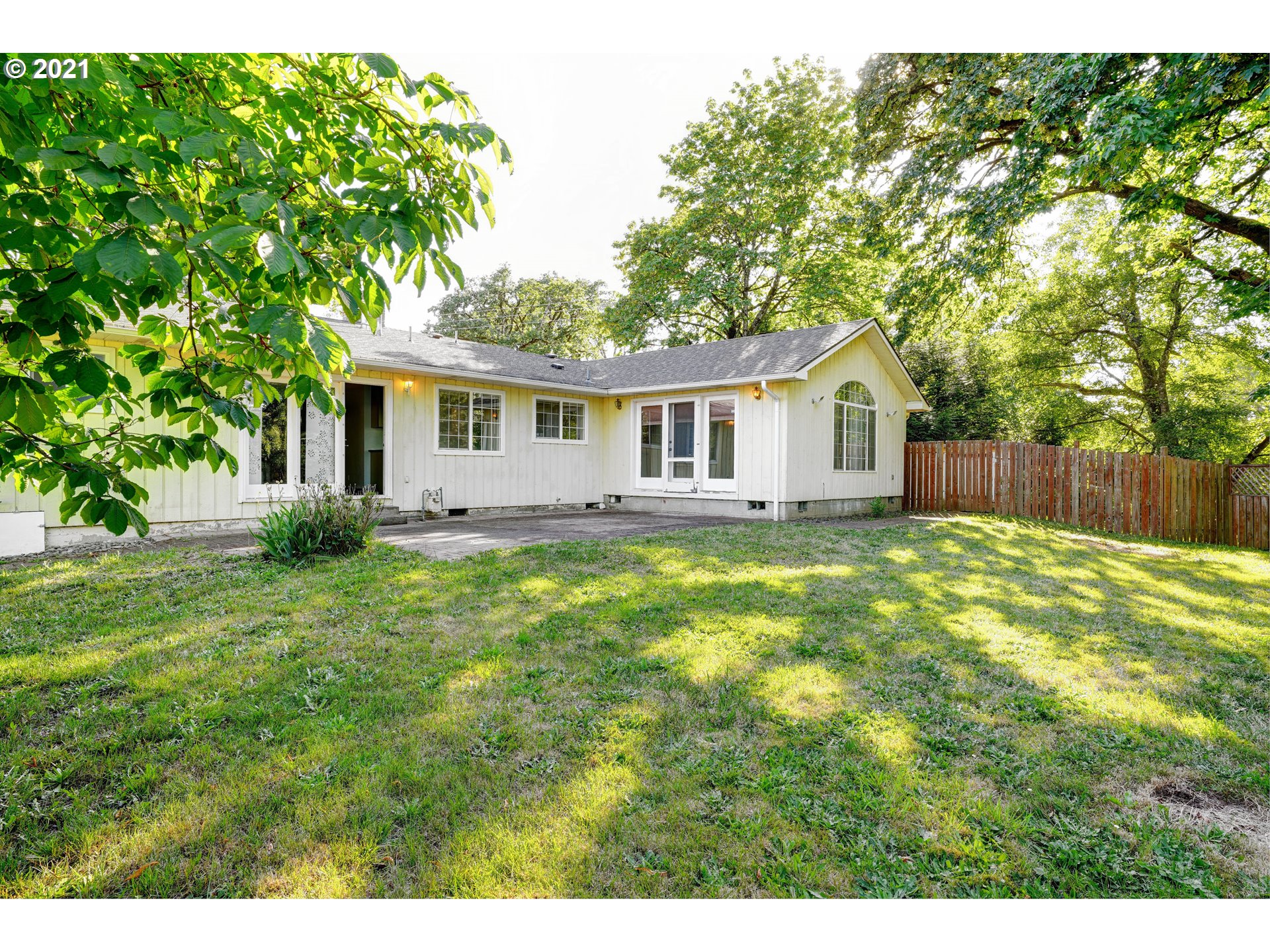 1090 Southeast Fir Villa Road Dallas, OR 97338 - Photo 28 of 32