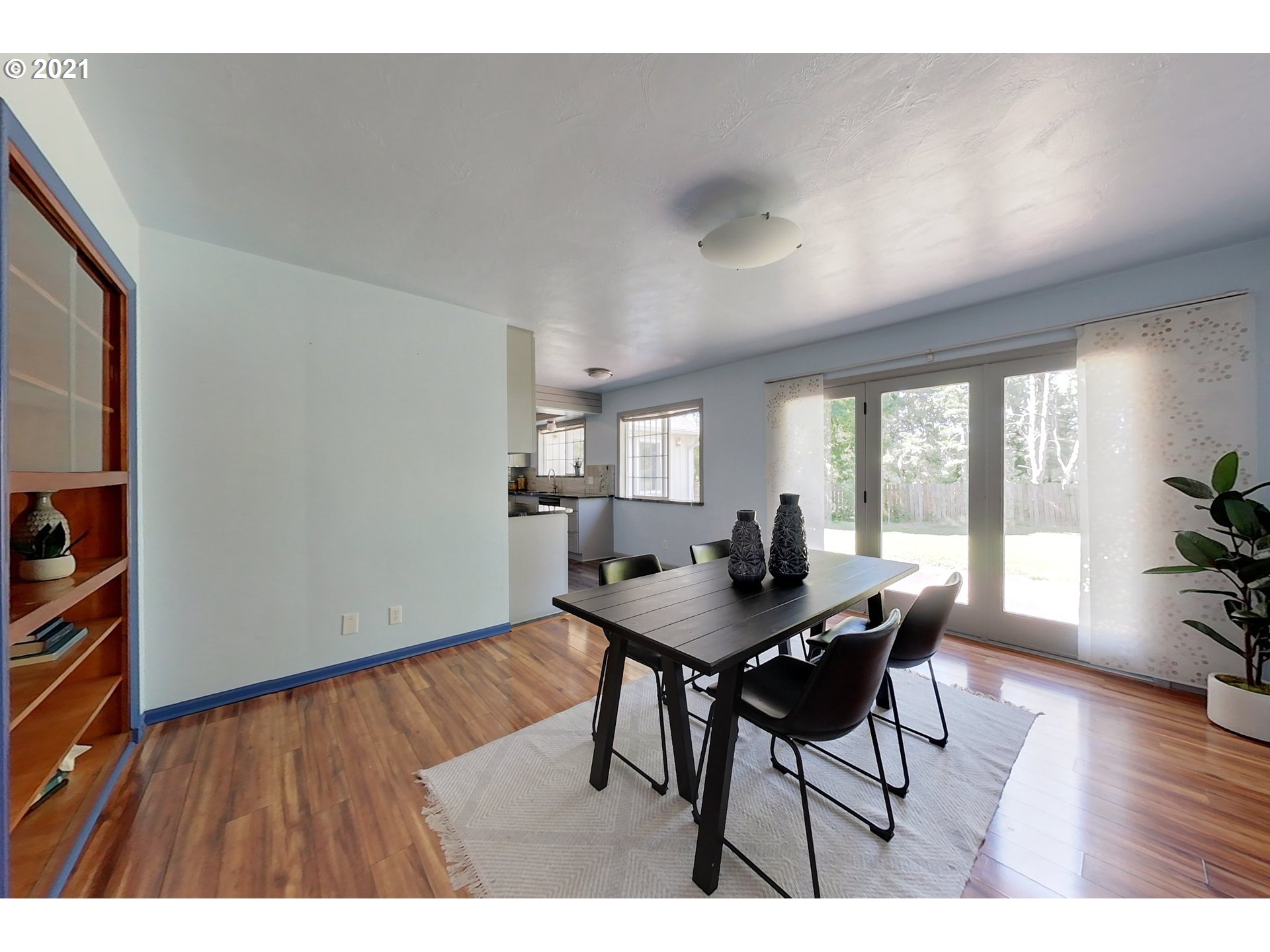 1090 Southeast Fir Villa Road Dallas, OR 97338 - Photo 6 of 32