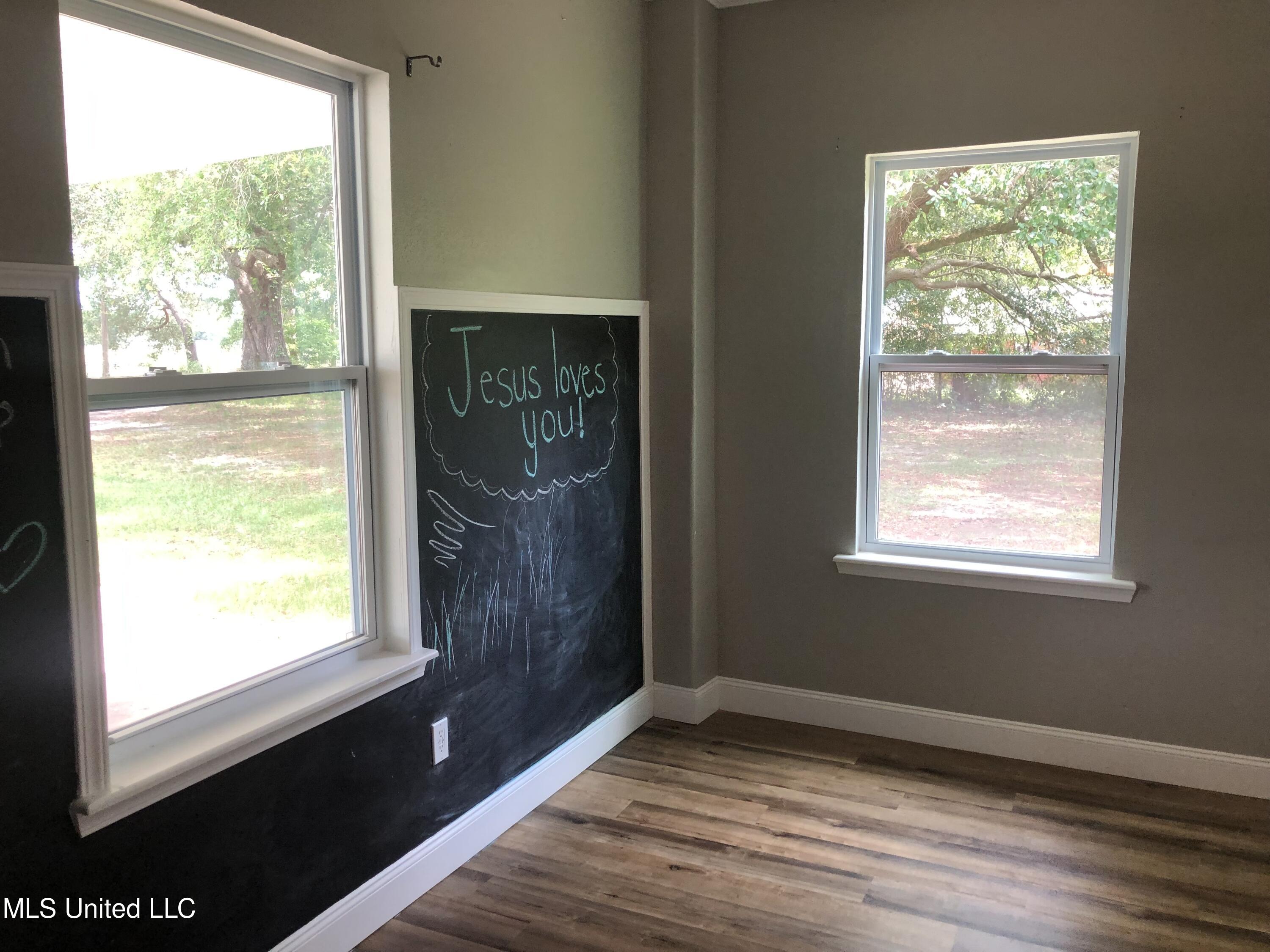 21949 Slider Road Moss Point, MS 39562 - Photo 33 of 59 IMG_2129