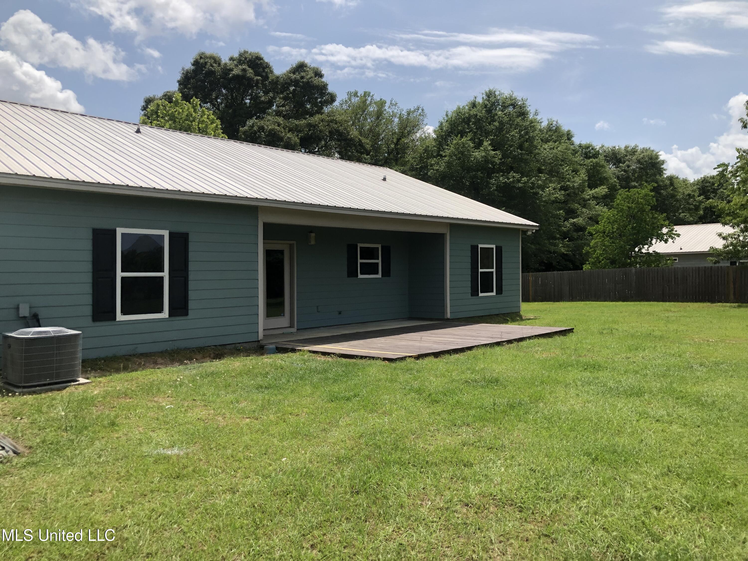 21949 Slider Road Moss Point, MS 39562 - Photo 41 of 59 IMG_2126