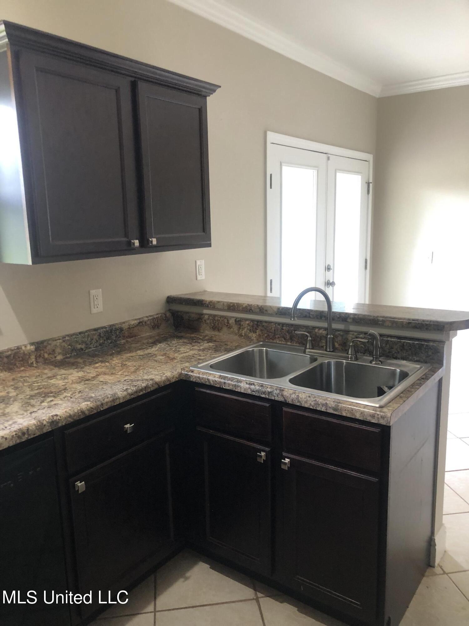 21949 Slider Road Moss Point, MS 39562 - Photo 6 of 59 IMG_2170