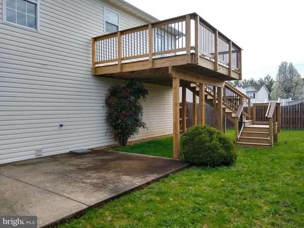 a view of a outdoor space