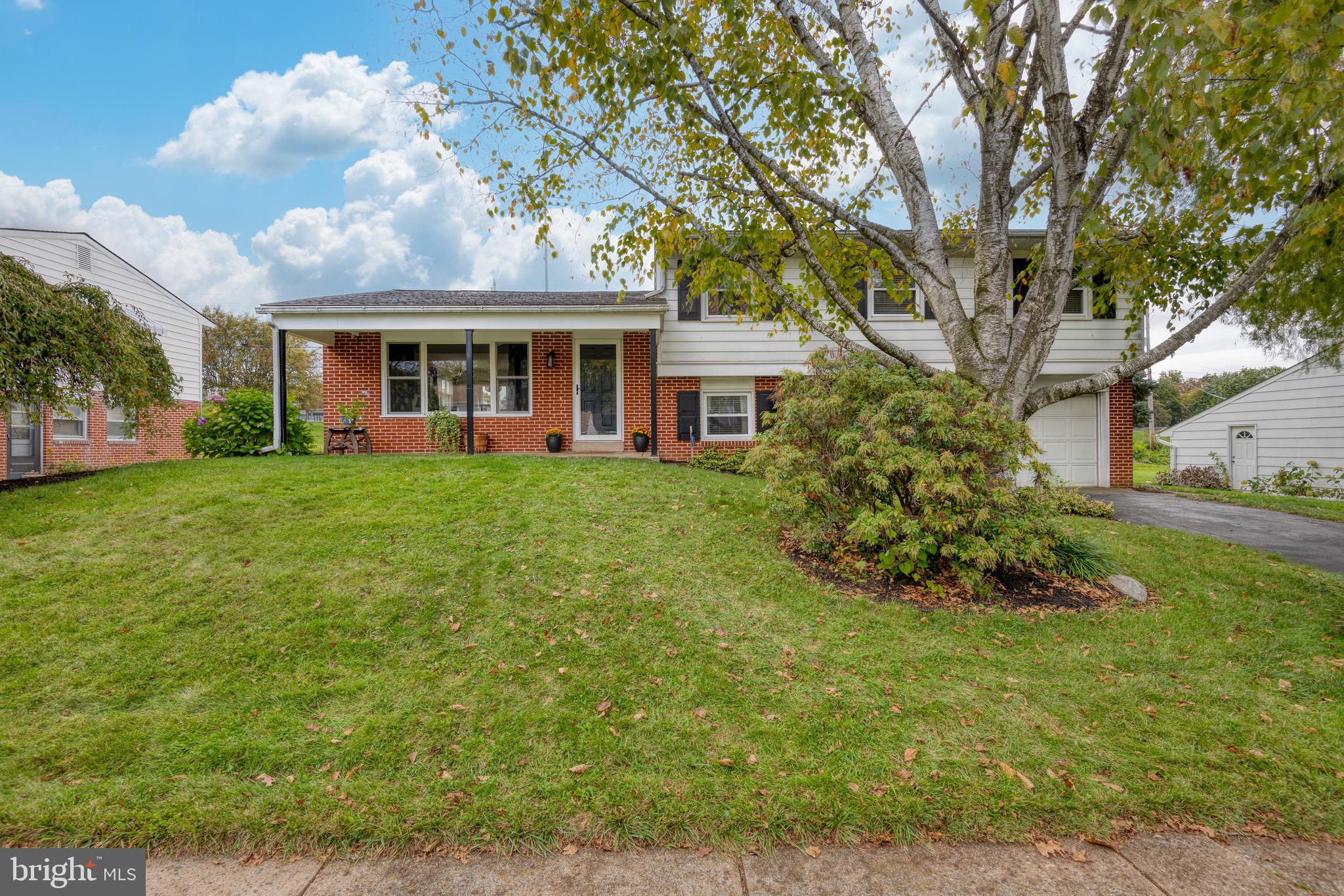 1757 Longview Drive Lancaster, PA 17601 - Photo 2 of 58