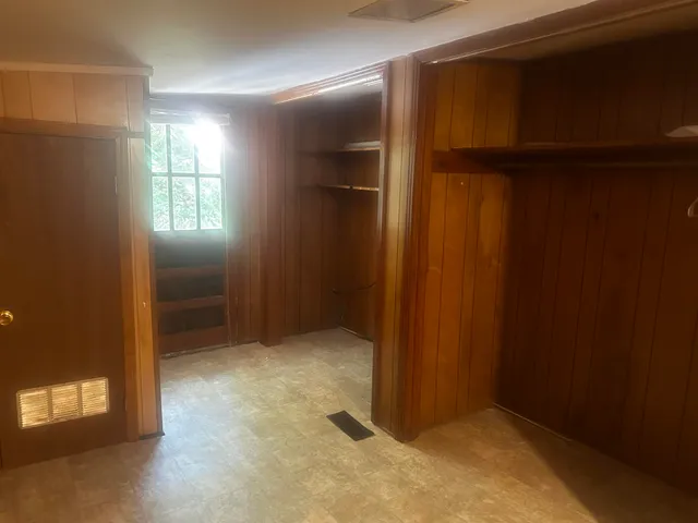 $1,000 | 325 West Cooper Street, Brownsville, TN 38012