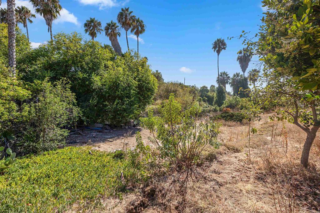 609 Roca Place Vista, CA 92084 - Photo 35 of 43 Gallery Image 35