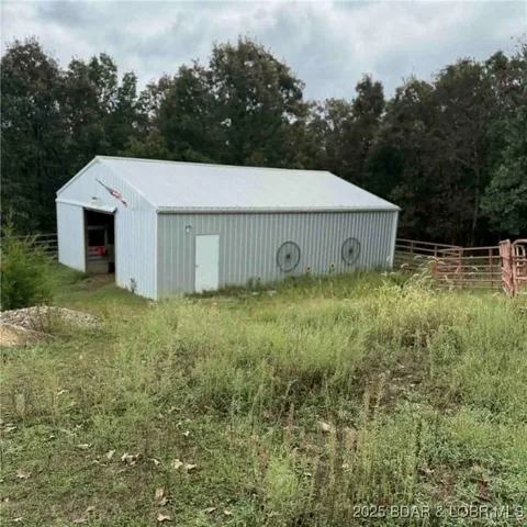 $285,000 | 120 Oak Briar Lane, Iberia, MO 65486