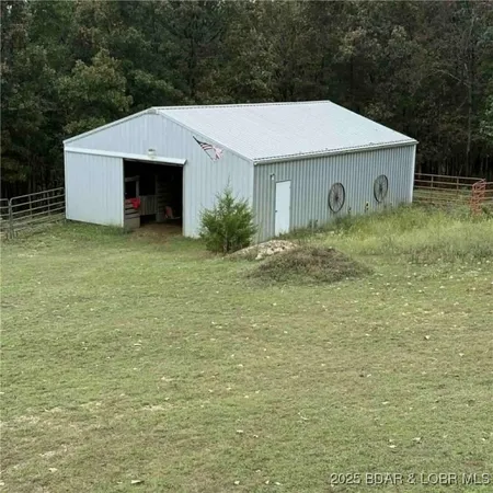 $285,000 | 120 Oak Briar Lane, Iberia, MO 65486