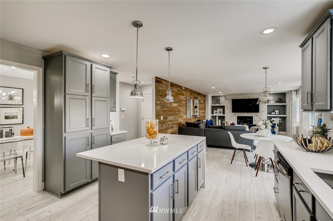 3722 Northeast 12th Street Renton, WA 98056 - Photo 11 of 40 Gallery Image 11