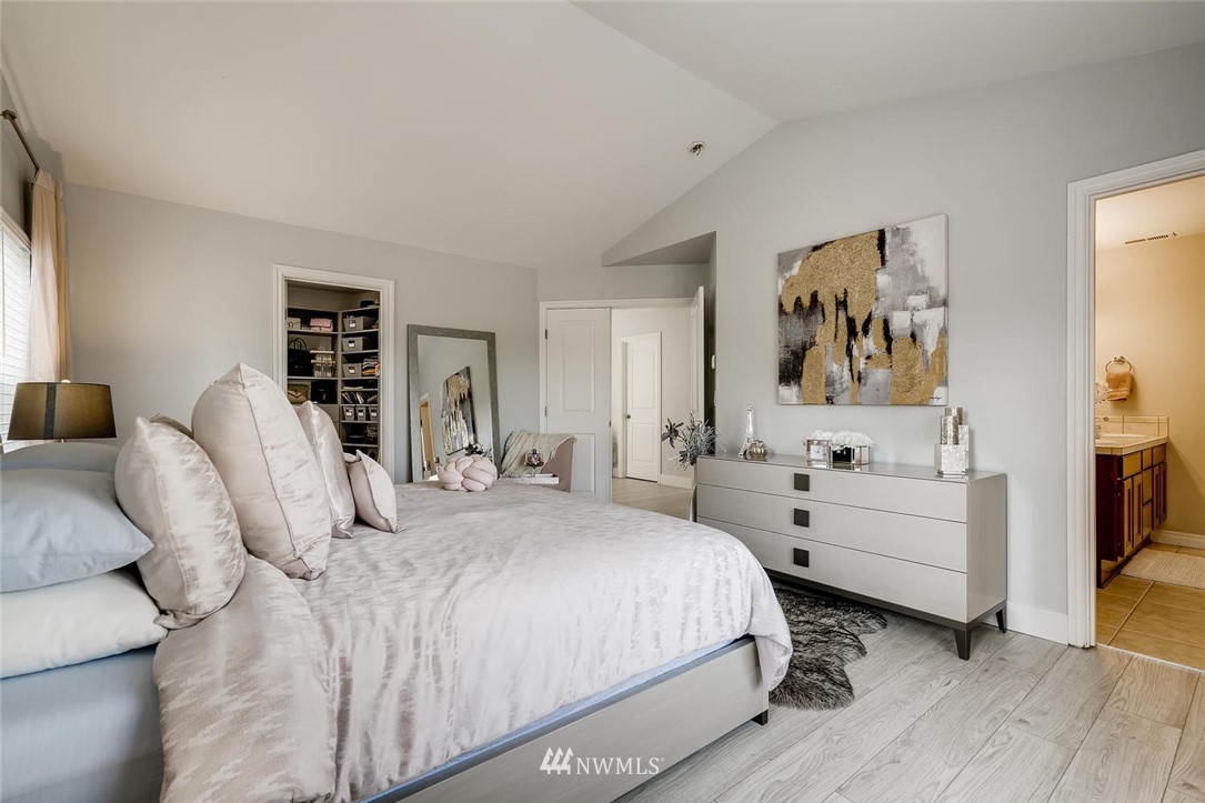 3722 Northeast 12th Street Renton, WA 98056 - Photo 19 of 40 Gallery Image 19