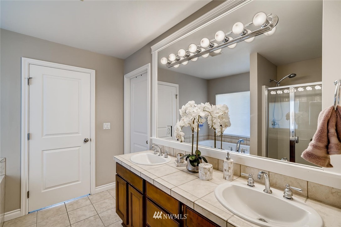 3722 Northeast 12th Street Renton, WA 98056 - Photo 24 of 40 Gallery Image 24