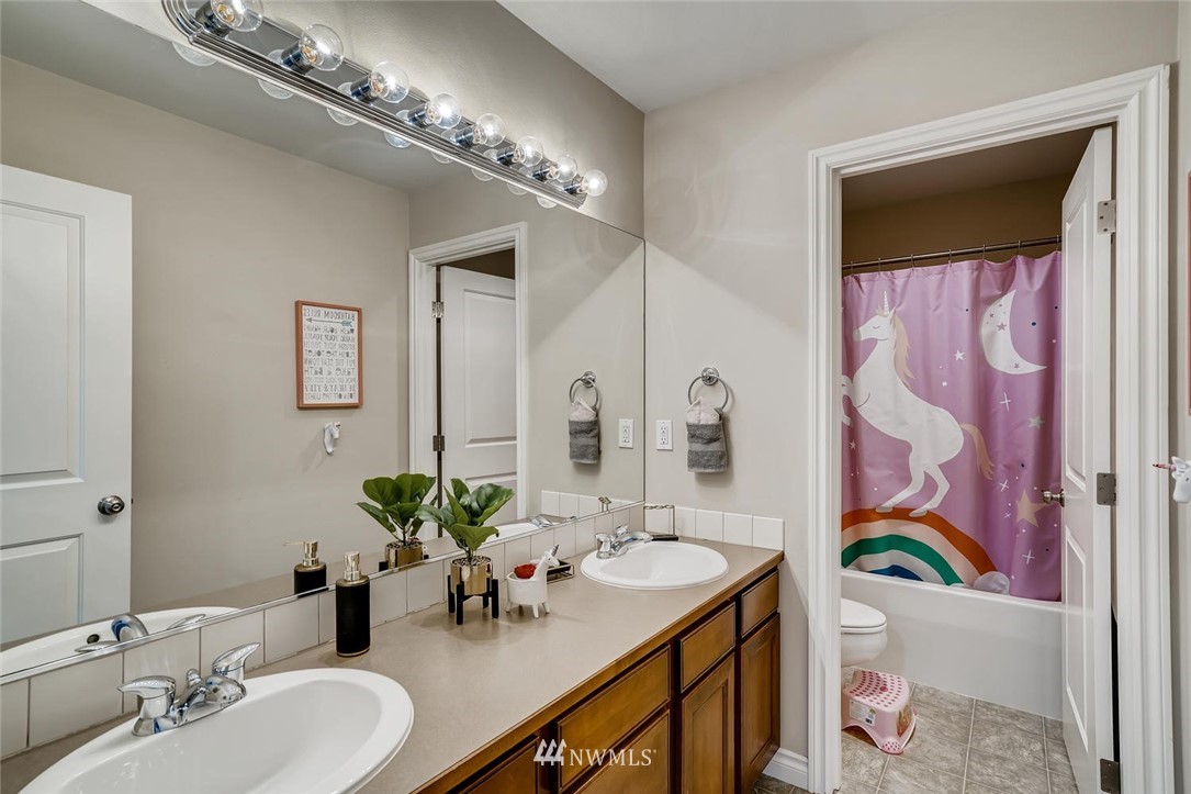 3722 Northeast 12th Street Renton, WA 98056 - Photo 31 of 40 Gallery Image 31