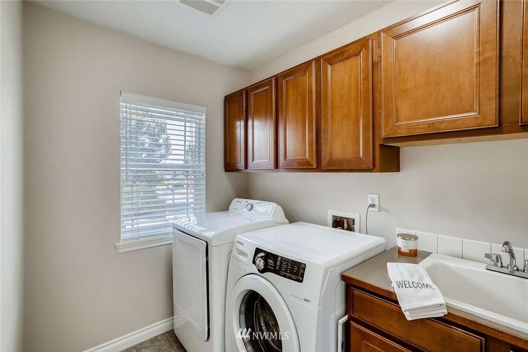 3722 Northeast 12th Street Renton, WA 98056 - Photo 32 of 40 Gallery Image 32