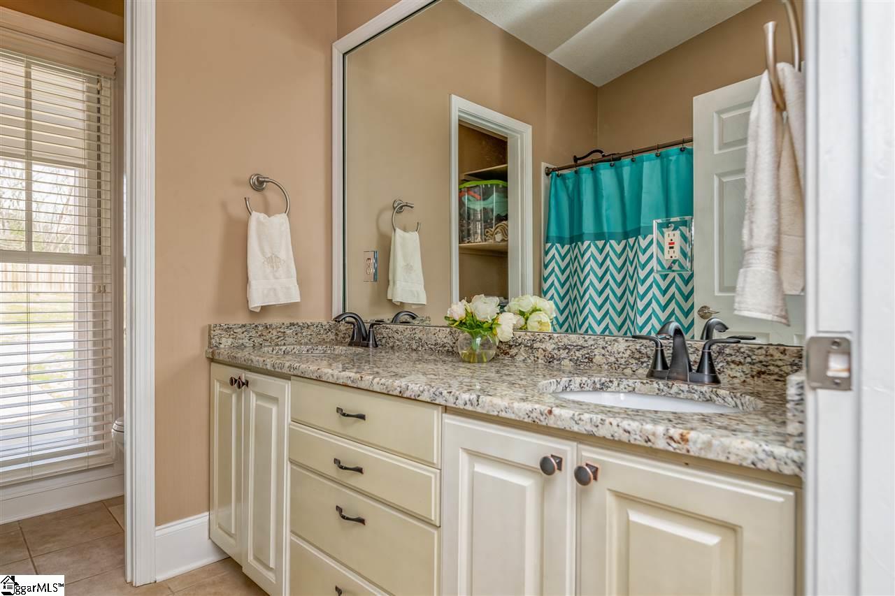 420 Roberts Road Taylors, SC 29687 - Photo 9 of 35 Gallery Image 9