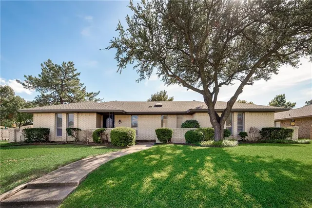 $475,000 | 1900 Ports O Call Drive, Plano, TX 75075