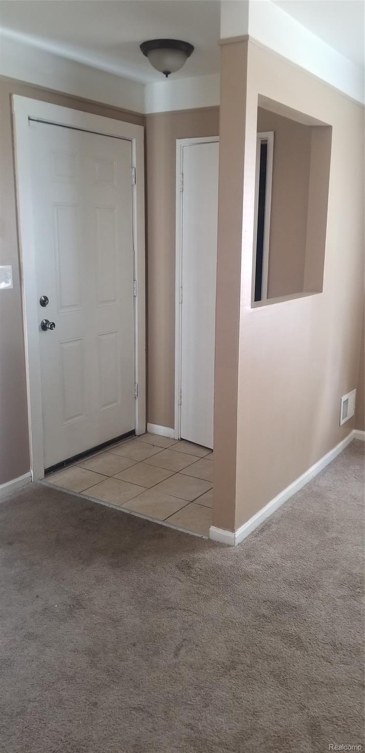 565 Longfellow Inkster, MI 48141 - Photo 18 of 19 20190707_150145.jpg