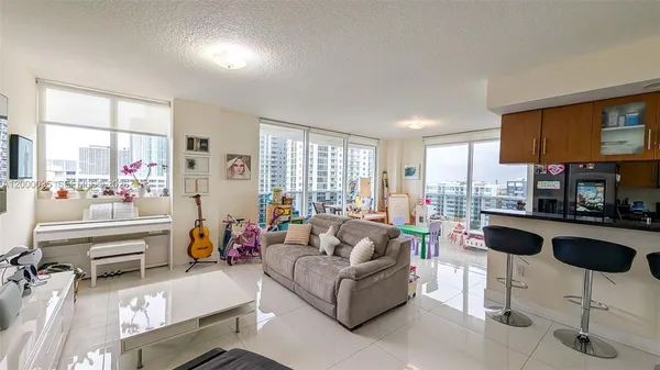 $579,000 | 601 Northeast 23rd Street, Unit 1605, Miami, FL 33137